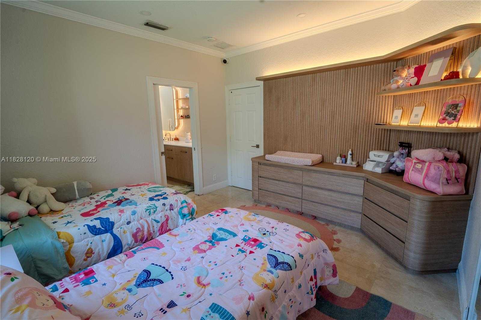 Small Image of 2493 POINCIANA DR, Weston Number 37