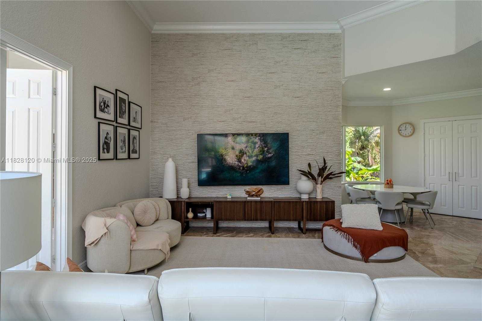 Small Image of 2493 POINCIANA DR, Weston Number 63
