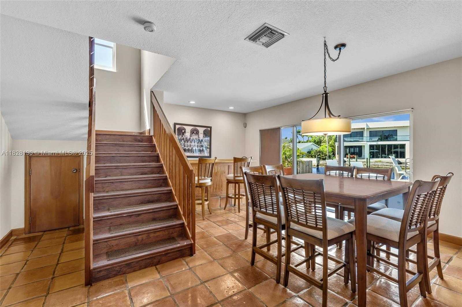 Small Image of 2108 NORTH EAST 24TH ST, Wilton Manors Number 11