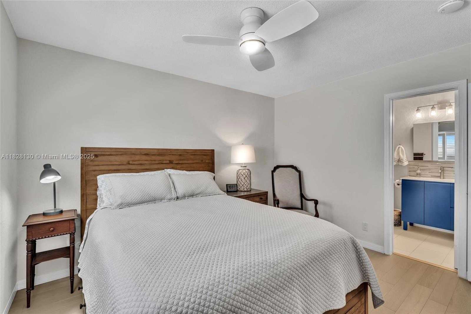 Small Image of 2108 NORTH EAST 24TH ST, Wilton Manors Number 15