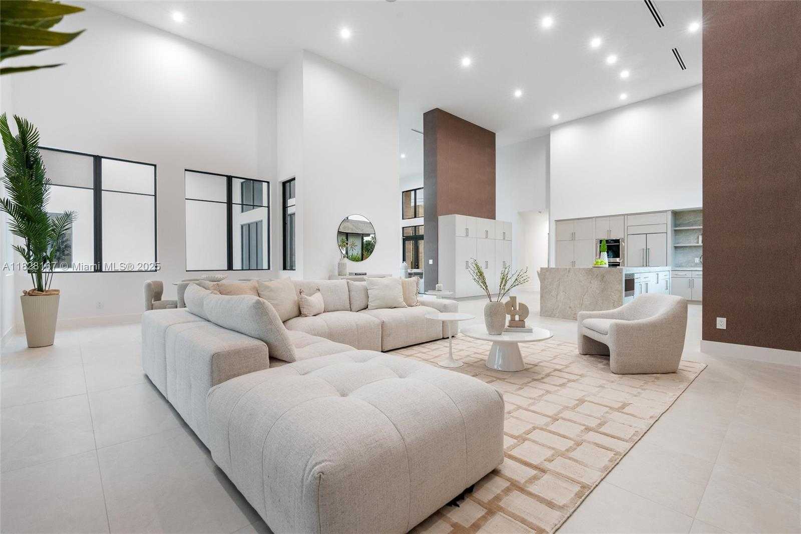 Small Image of 14930 SOUTH WEST 16TH CT, Davie Number 18