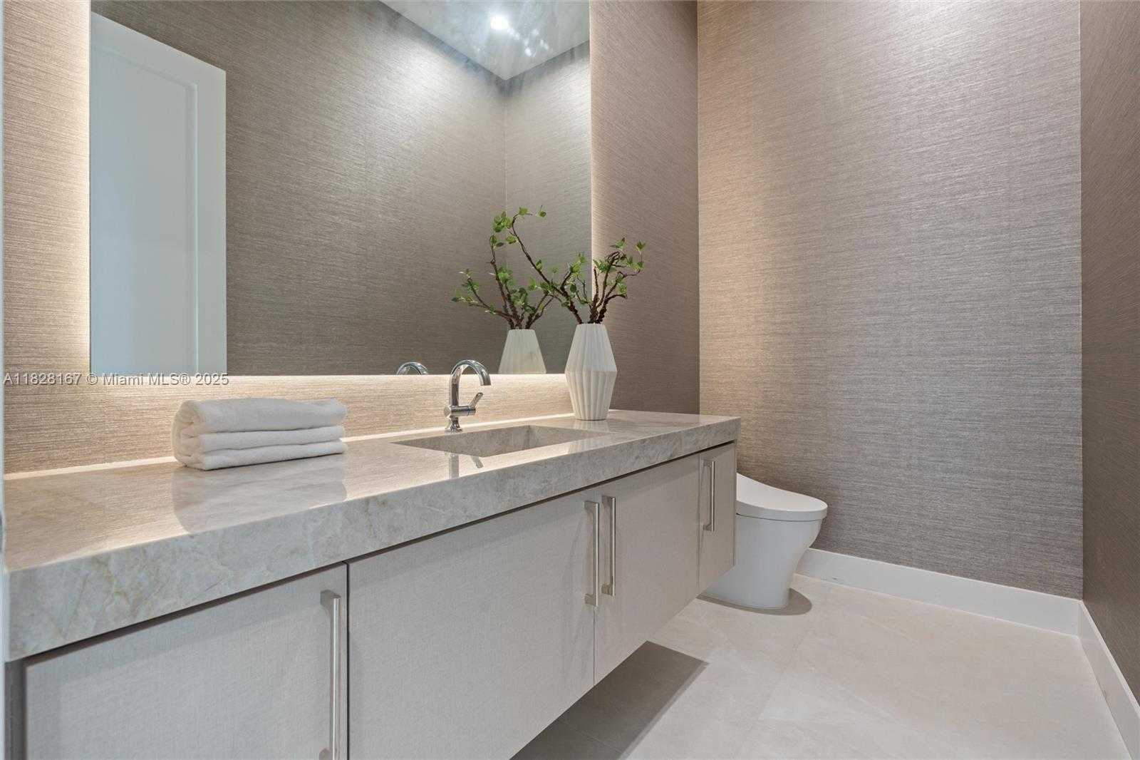 Small Image of 14930 SOUTH WEST 16TH CT, Davie Number 24