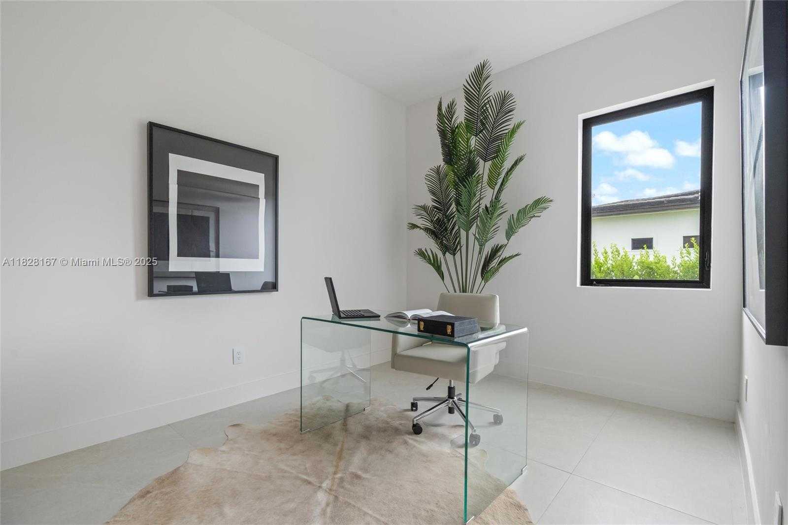 Small Image of 14930 SOUTH WEST 16TH CT, Davie Number 33