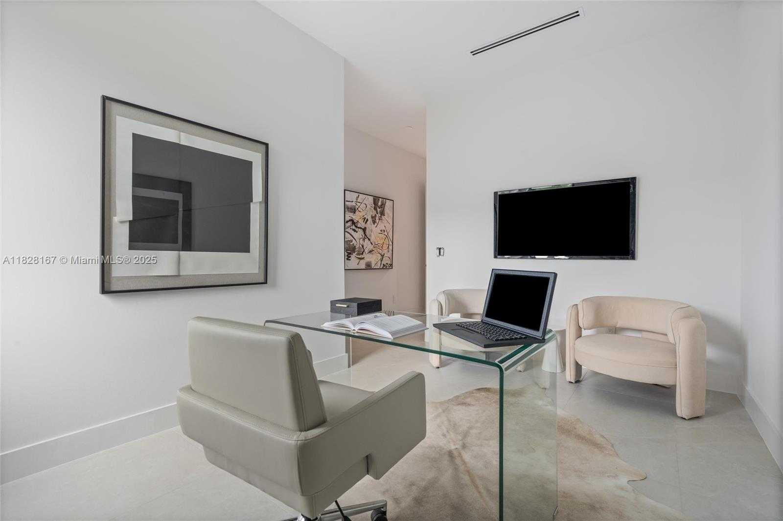 Small Image of 14930 SOUTH WEST 16TH CT, Davie Number 34