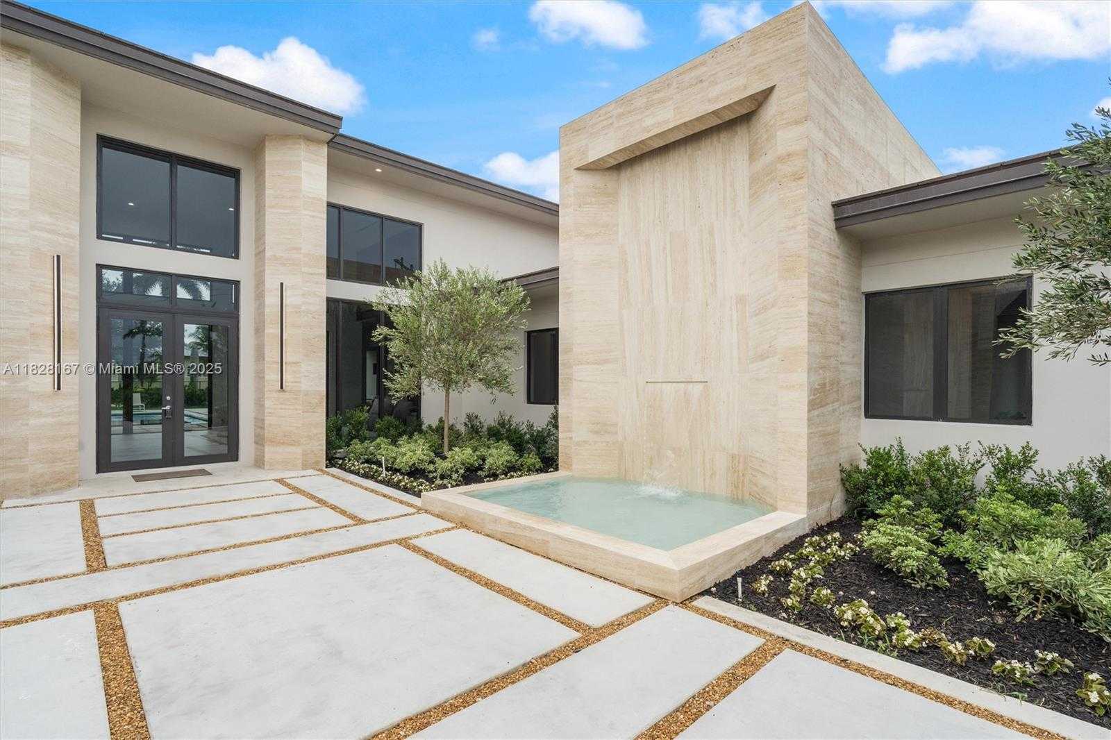 Small Image of 14930 SOUTH WEST 16TH CT, Davie Number 39