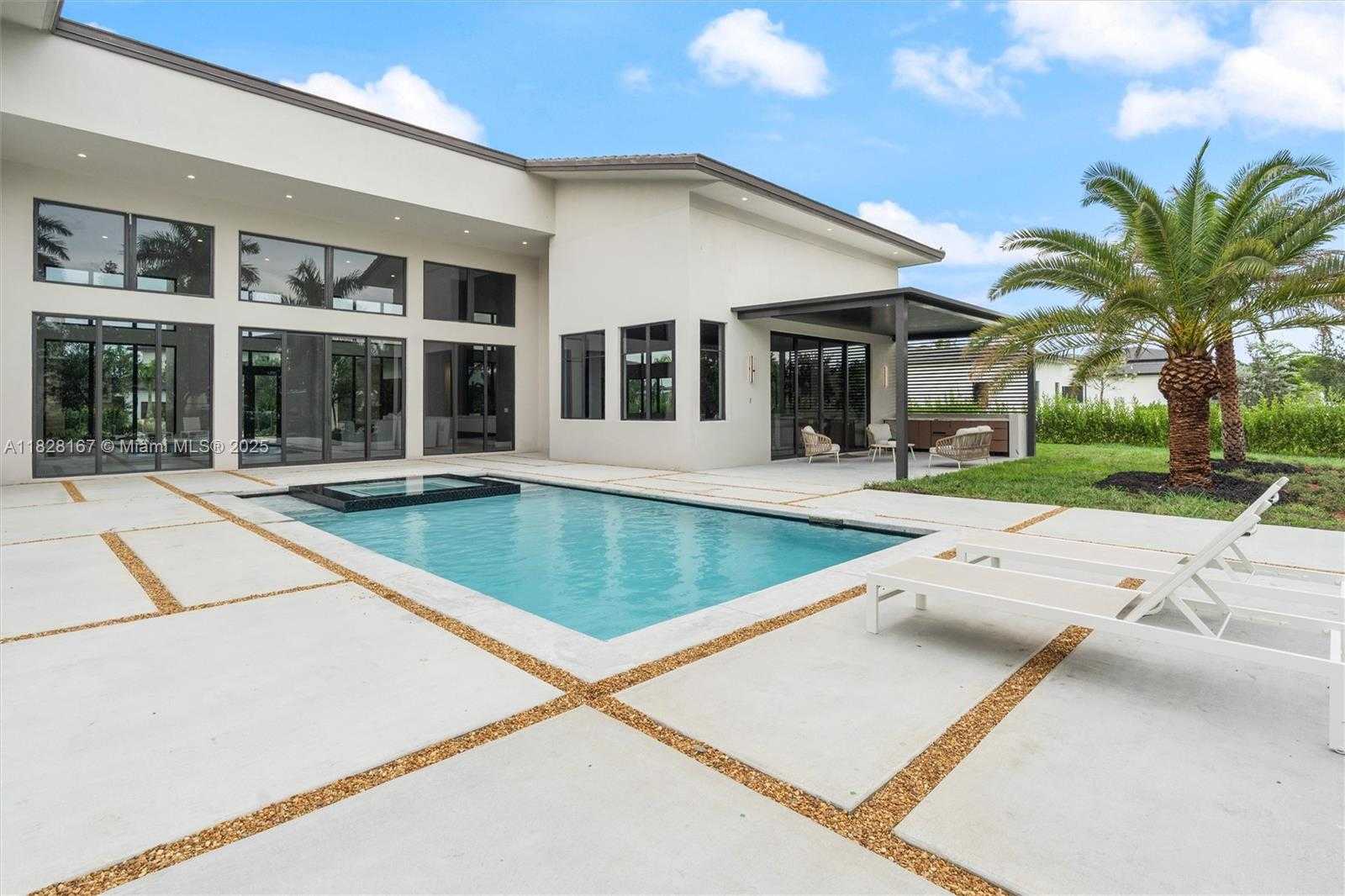 Small Image of 14930 SOUTH WEST 16TH CT, Davie Number 42