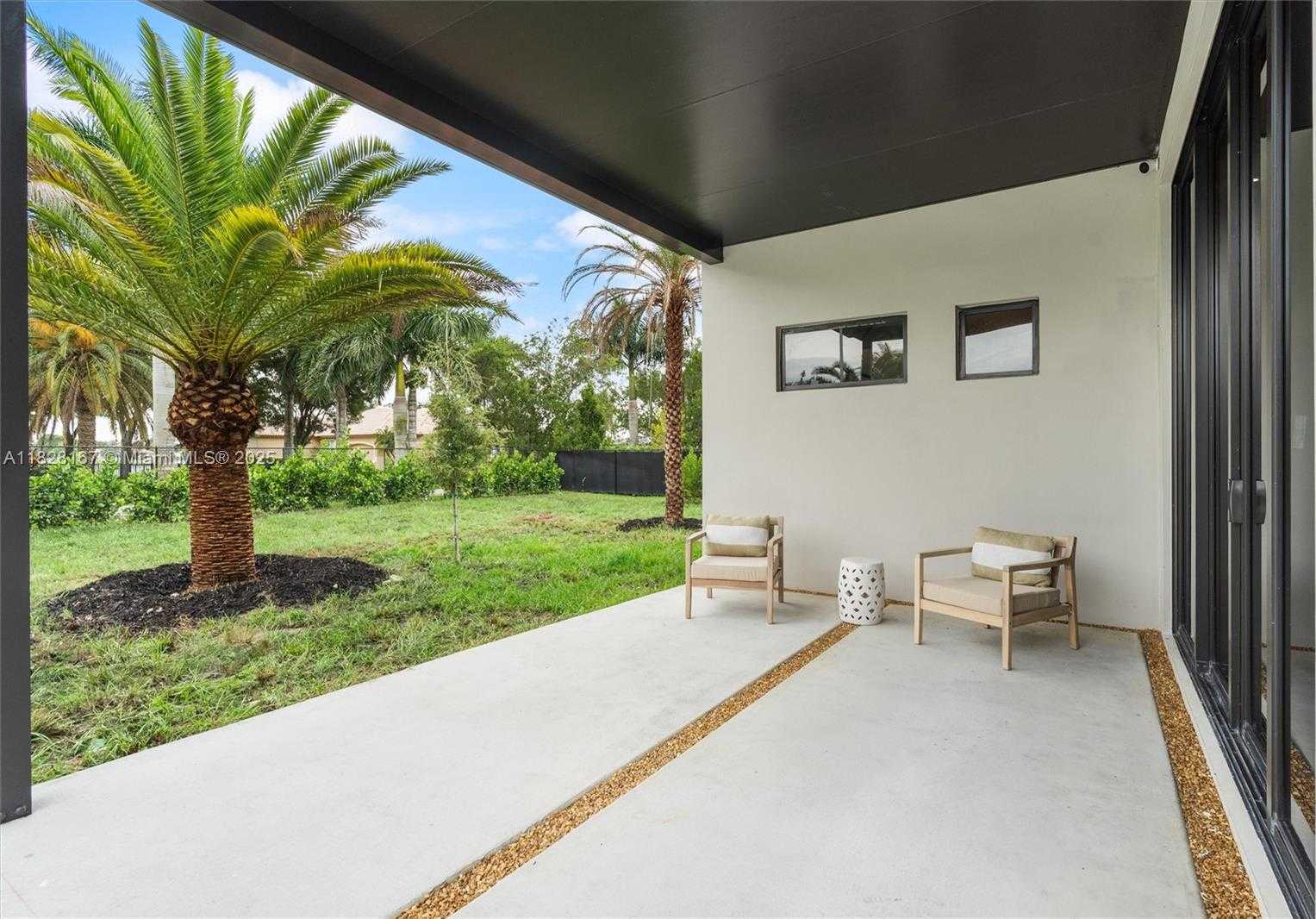 Small Image of 14930 SOUTH WEST 16TH CT, Davie Number 44