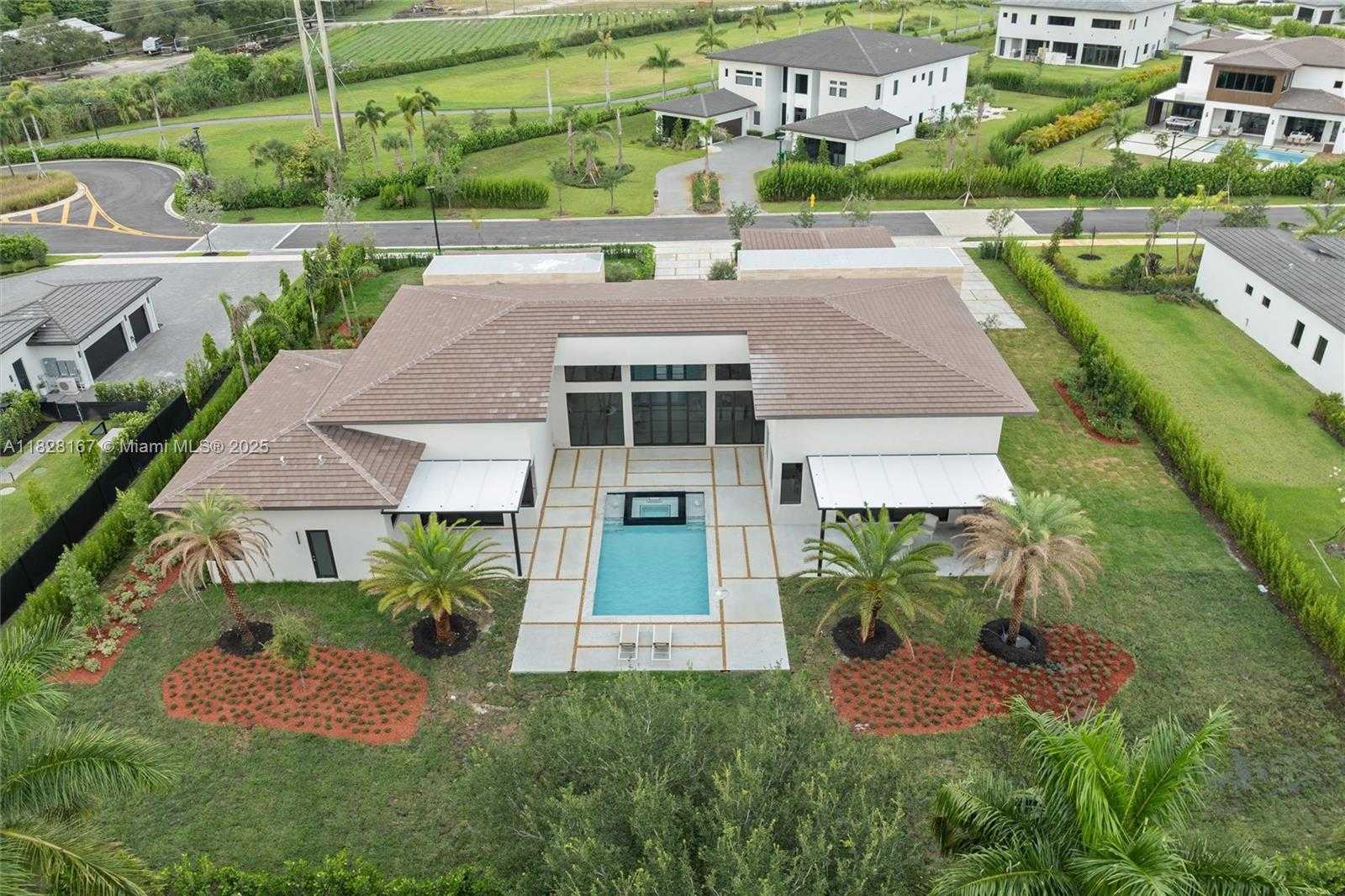 Small Image of 14930 SOUTH WEST 16TH CT, Davie Number 46