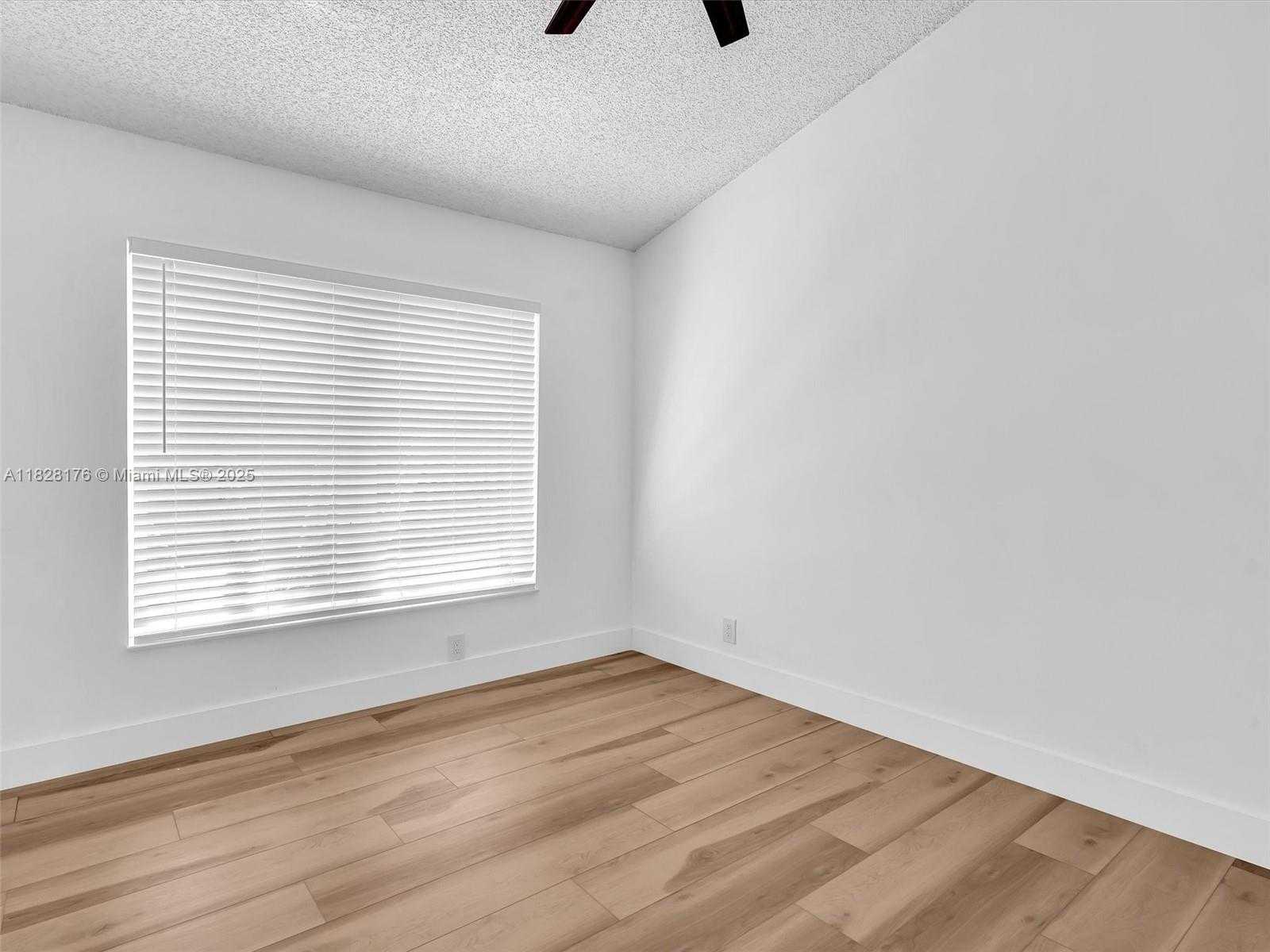 Small Image of 10370 NORTH WEST 11TH ST, Plantation Number 13
