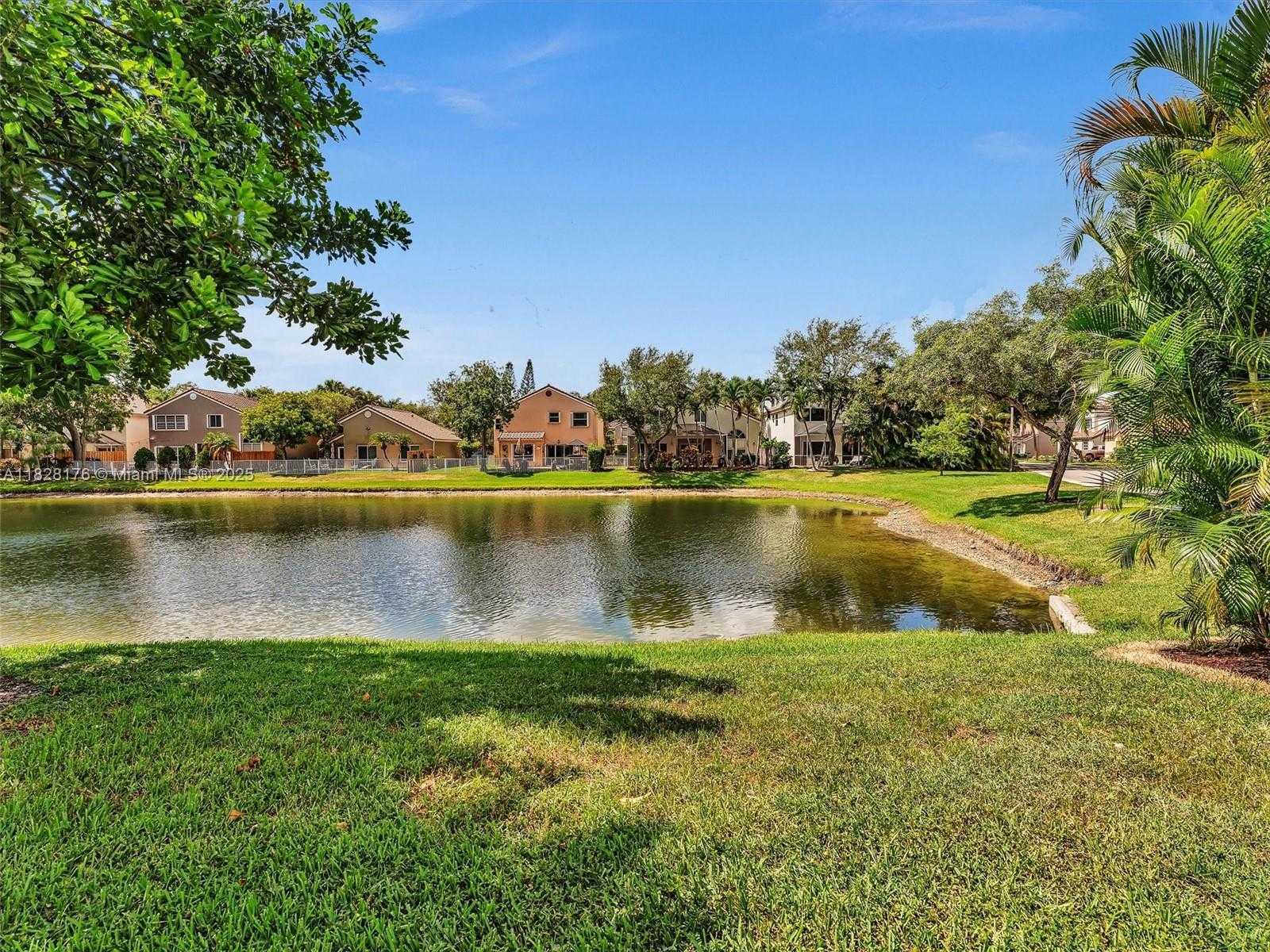 Small Image of 10370 NORTH WEST 11TH ST, Plantation Number 25