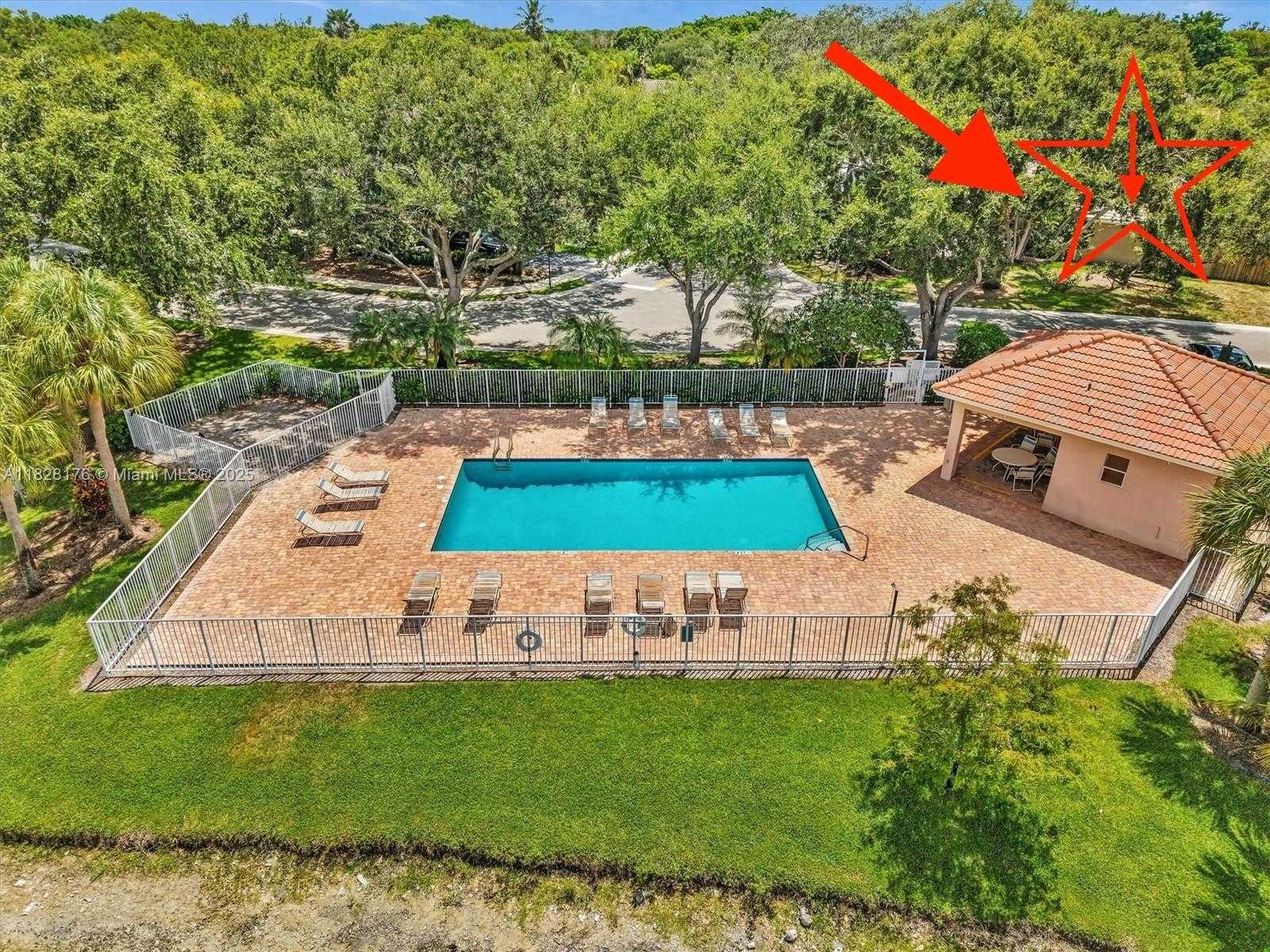 Small Image of 10370 NORTH WEST 11TH ST, Plantation Number 27