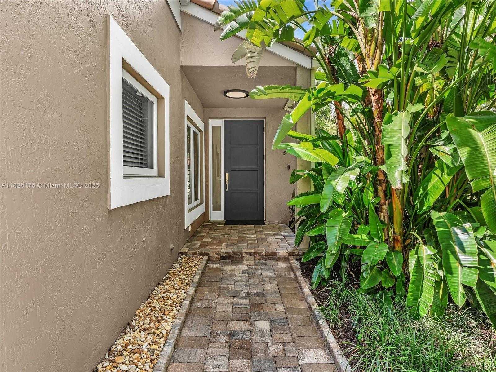 Small Image of 10370 NORTH WEST 11TH ST, Plantation Number 3