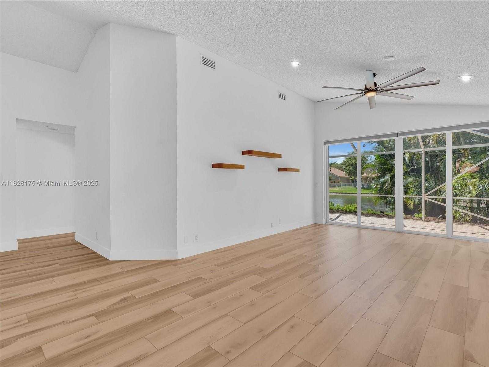 Small Image of 10370 NORTH WEST 11TH ST, Plantation Number 4