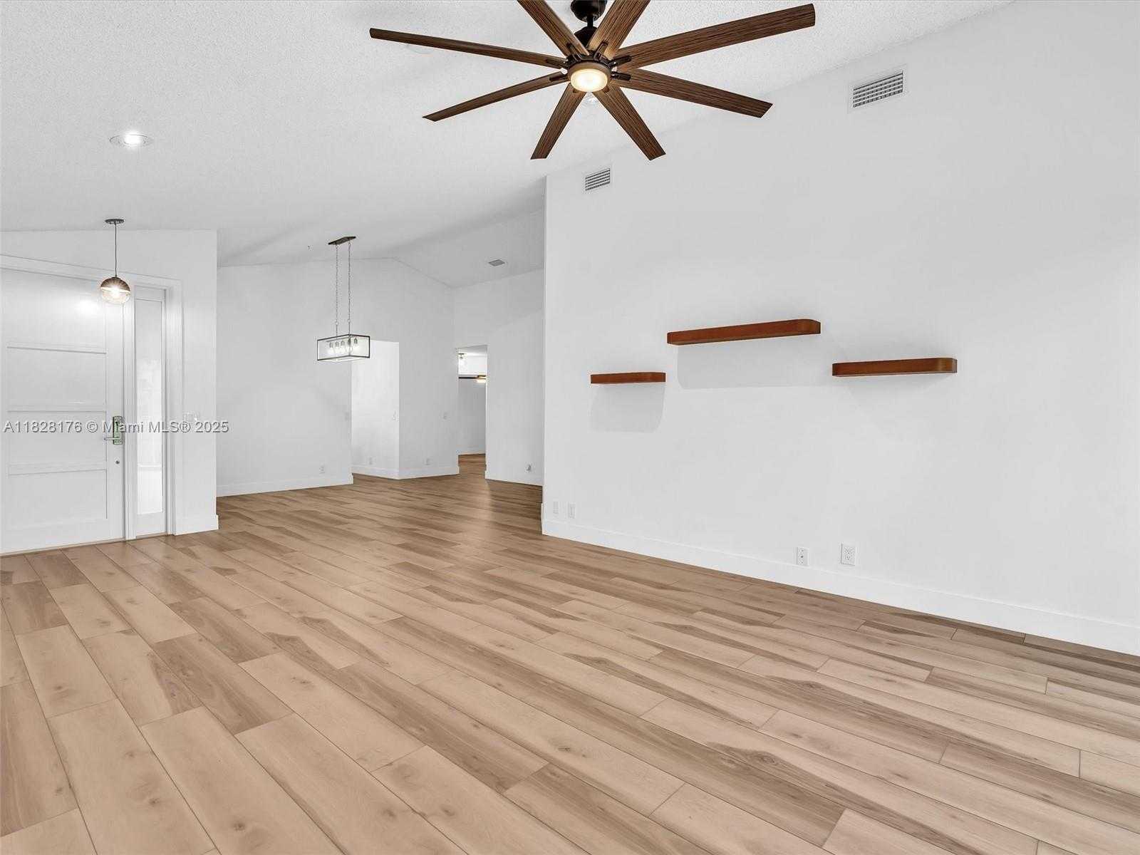Small Image of 10370 NORTH WEST 11TH ST, Plantation Number 6