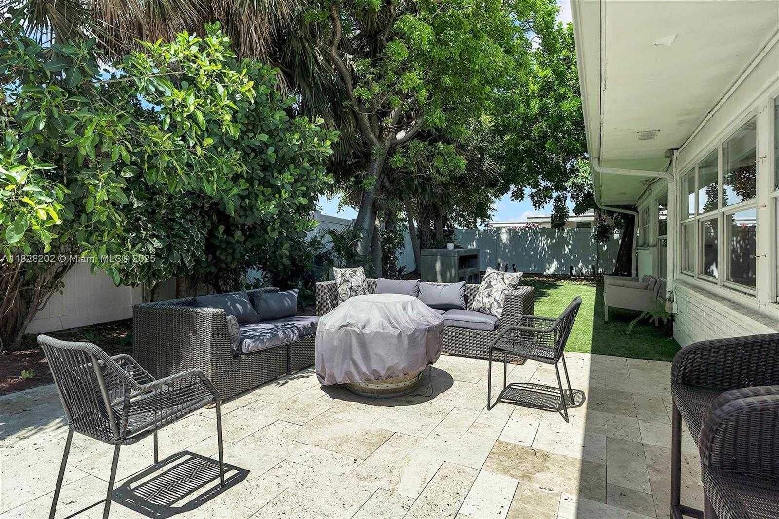 Small Image of 3210 DOVER RD, Pompano Beach Number 24