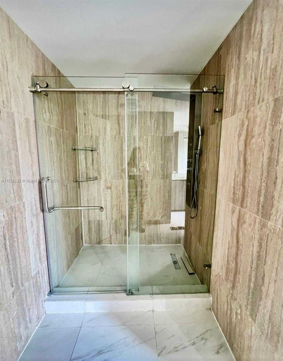 Small Image of 47 IVY LN, Davie Number 10