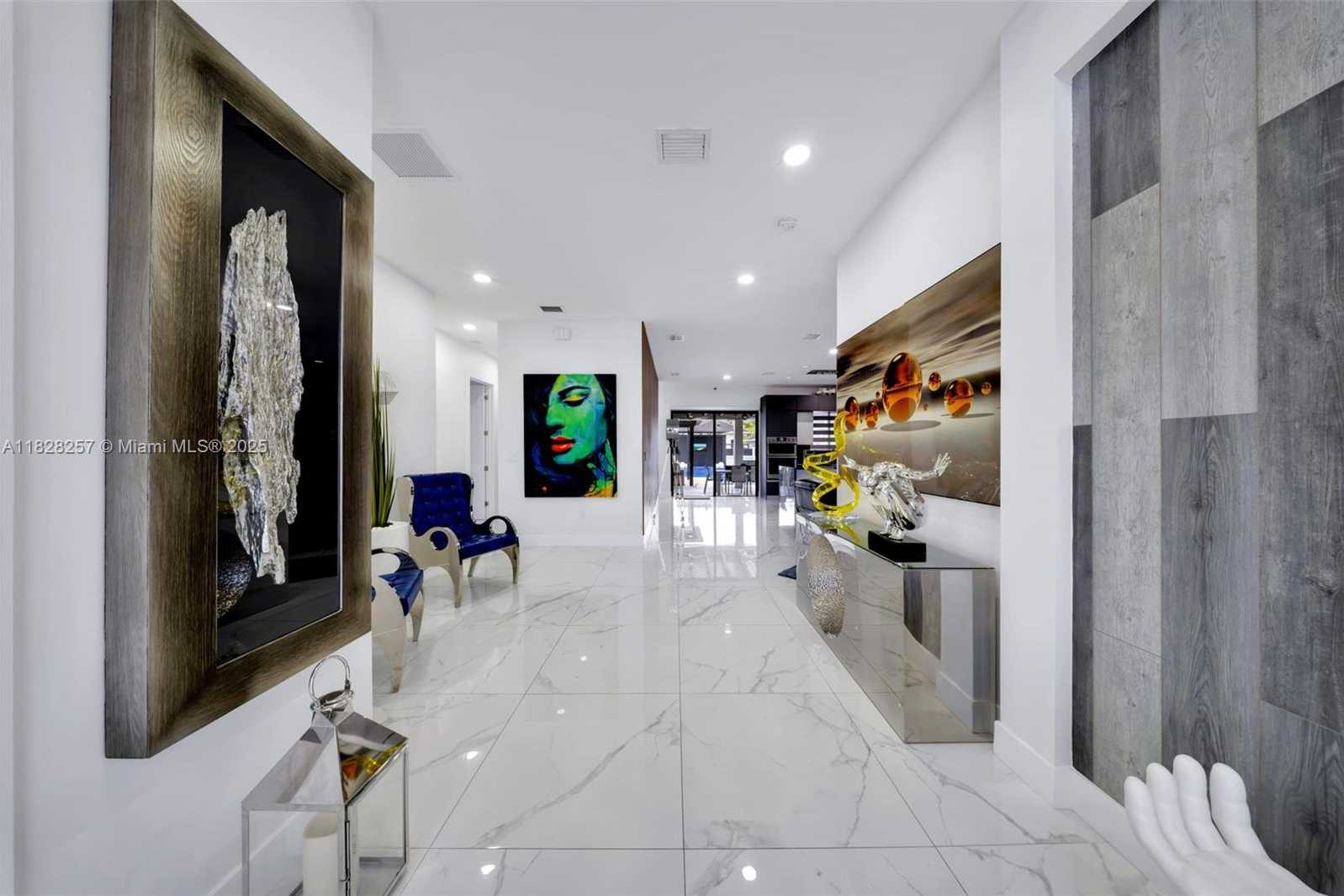 Small Image of 1550 SOUTH WEST 89TH CT, Miami Number 10