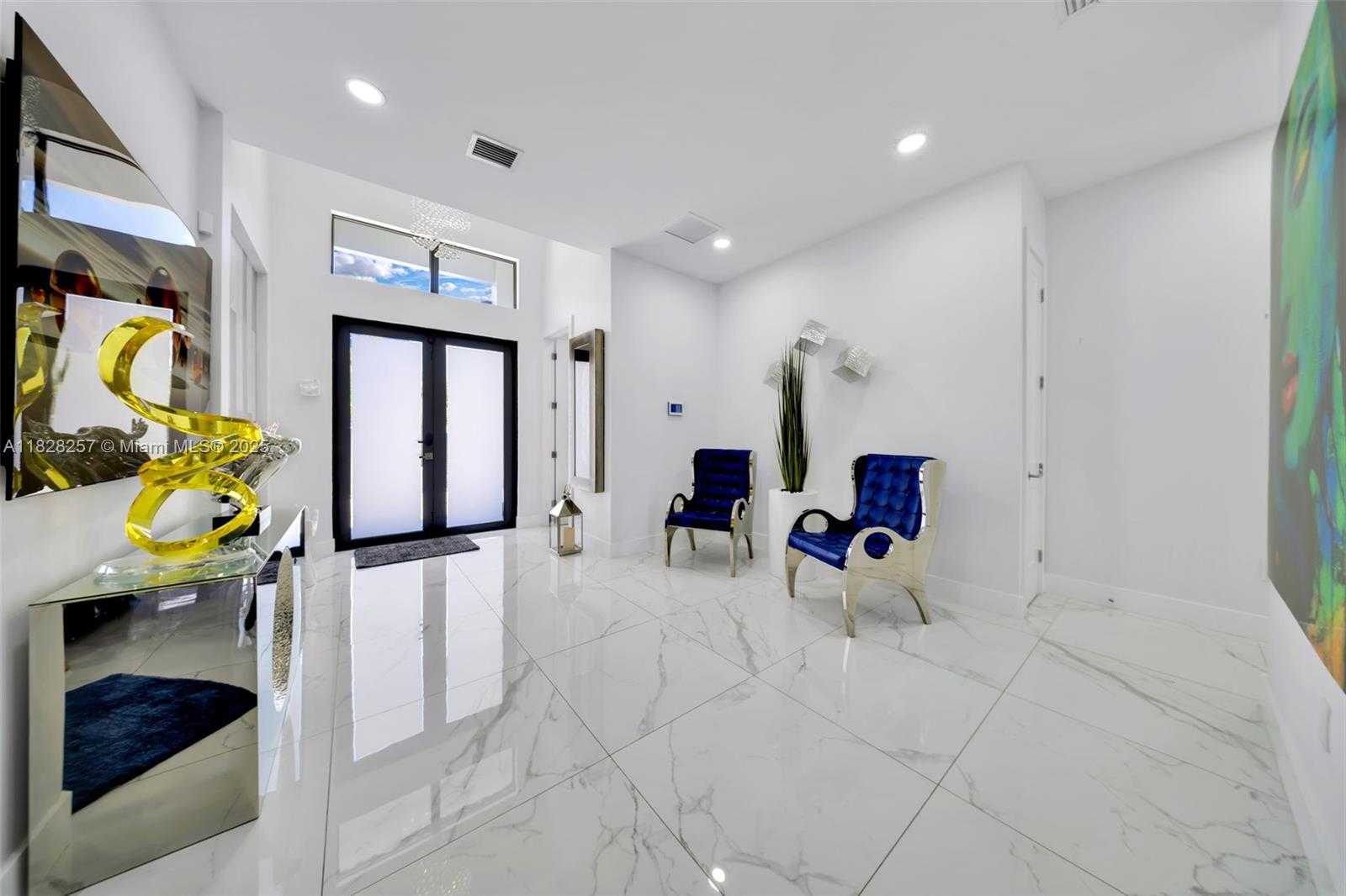 Small Image of 1550 SOUTH WEST 89TH CT, Miami Number 12