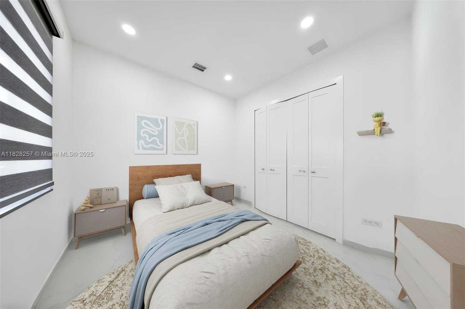 Small Image of 1550 SOUTH WEST 89TH CT, Miami Number 17