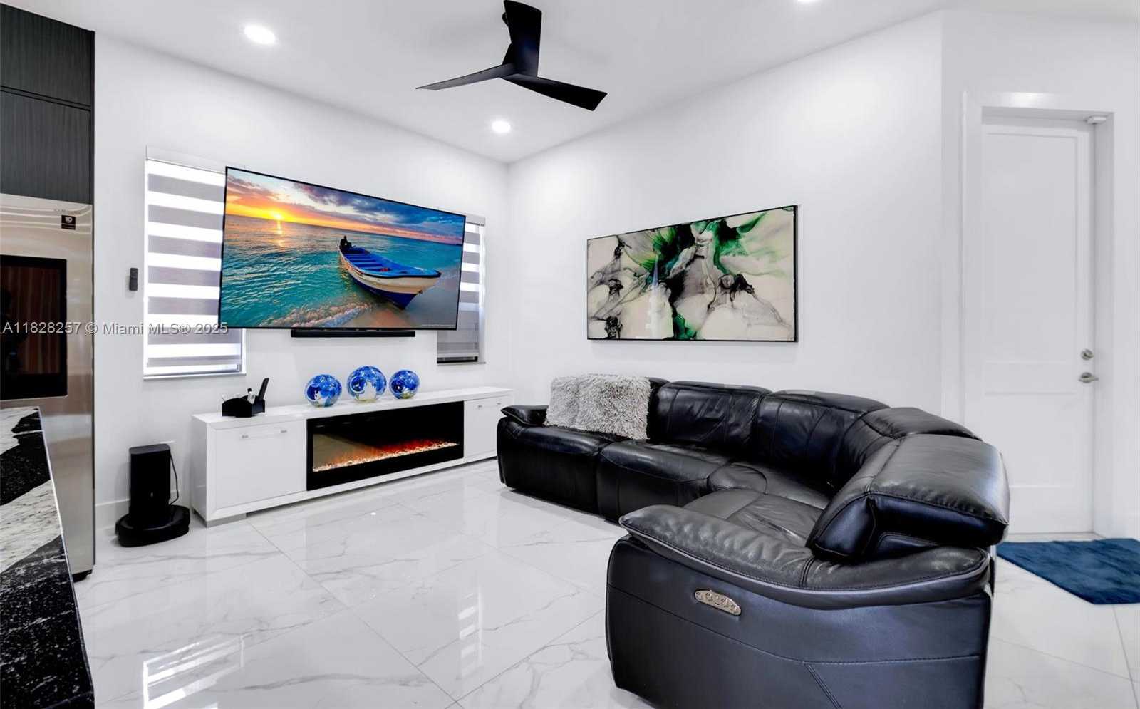 Small Image of 1550 SOUTH WEST 89TH CT, Miami Number 24