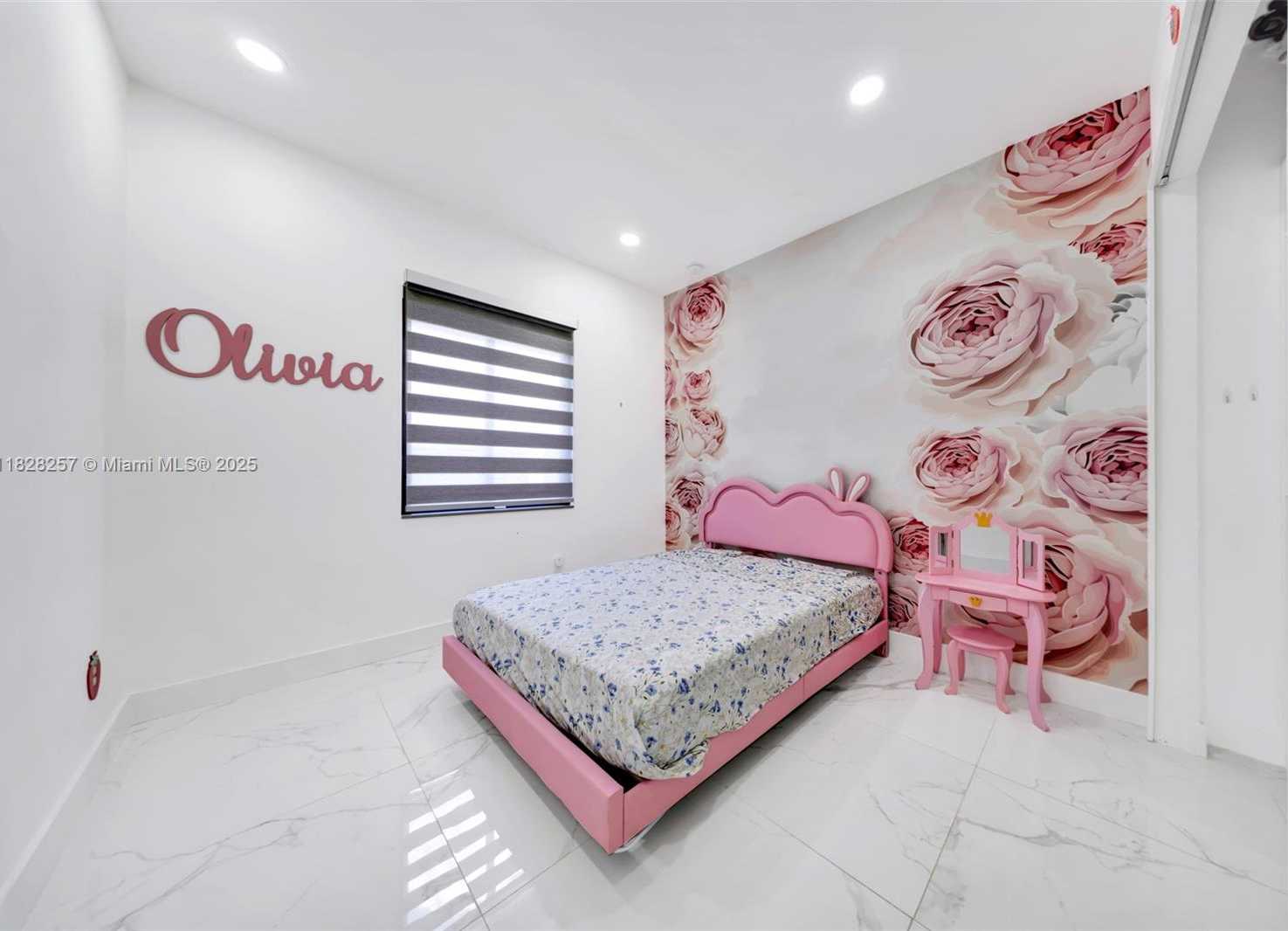 Small Image of 1550 SOUTH WEST 89TH CT, Miami Number 30