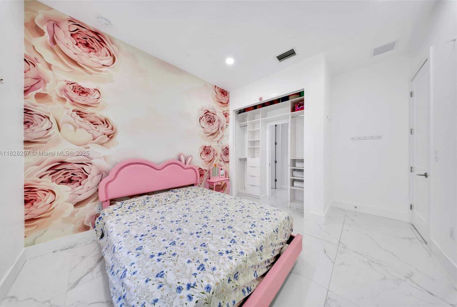 Small Image of 1550 SOUTH WEST 89TH CT, Miami Number 31