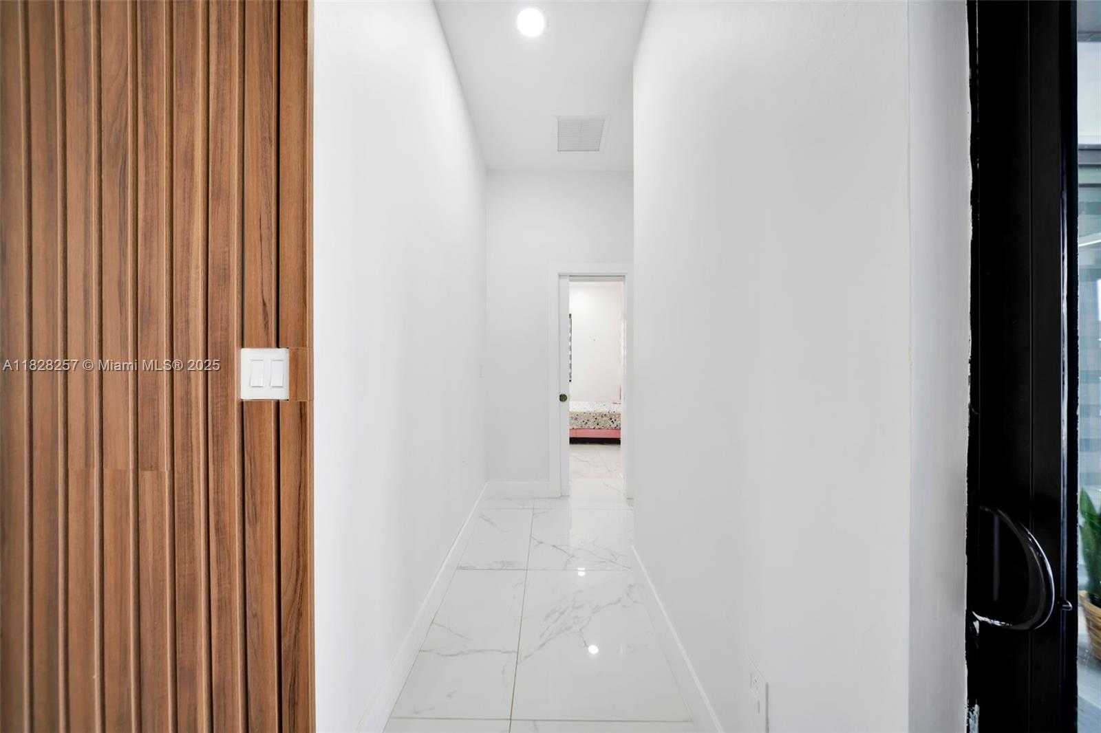 Small Image of 1550 SOUTH WEST 89TH CT, Miami Number 32
