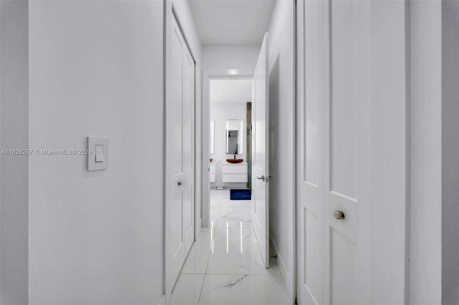 Small Image of 1550 SOUTH WEST 89TH CT, Miami Number 36