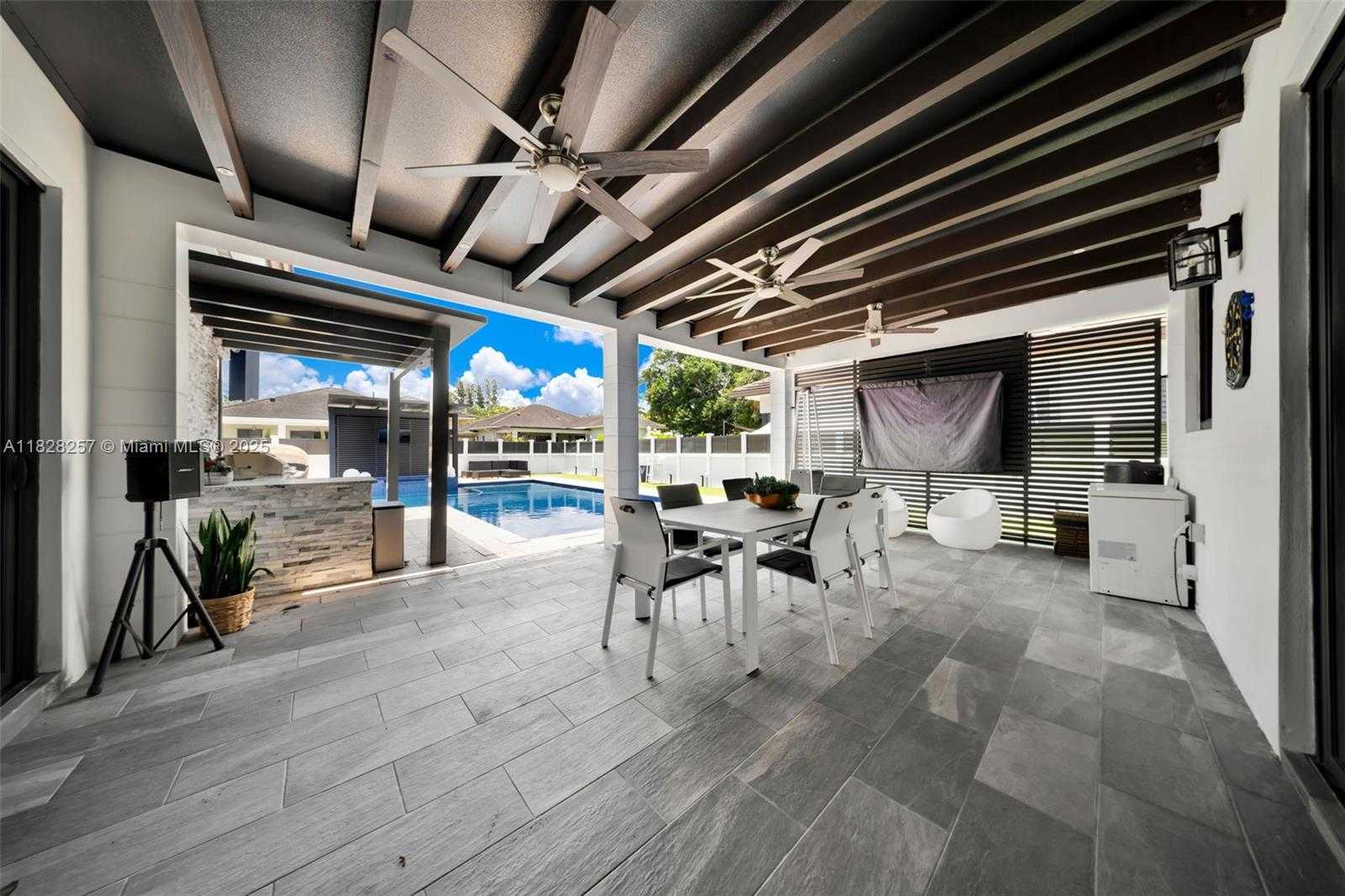 Small Image of 1550 SOUTH WEST 89TH CT, Miami Number 42