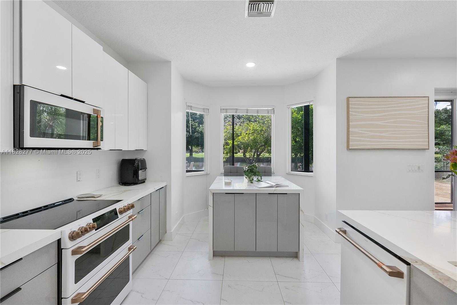 Small Image of 10922 NORTH WEST 49TH DR, Coral Springs Number 28
