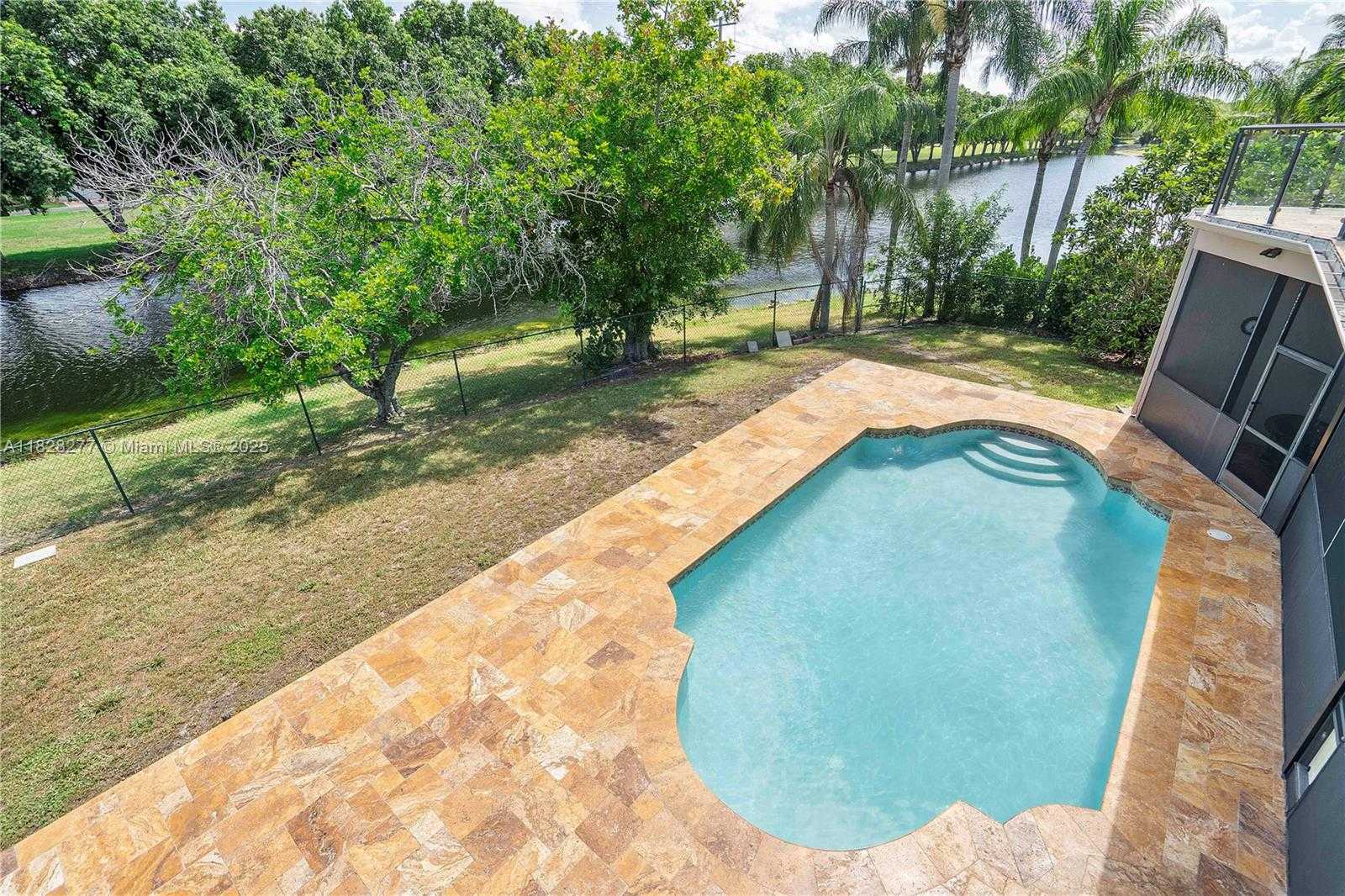 Small Image of 10922 NORTH WEST 49TH DR, Coral Springs Number 55
