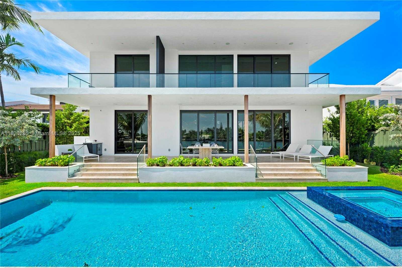 Small Image of 1410 SOUTH BISCAYNE POINT RD, Miami Beach Number 19