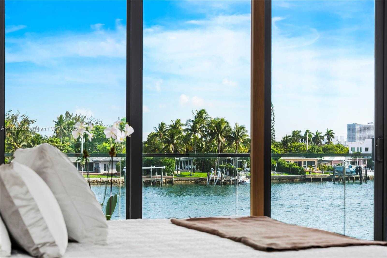 Small Image of 1410 SOUTH BISCAYNE POINT RD, Miami Beach Number 34