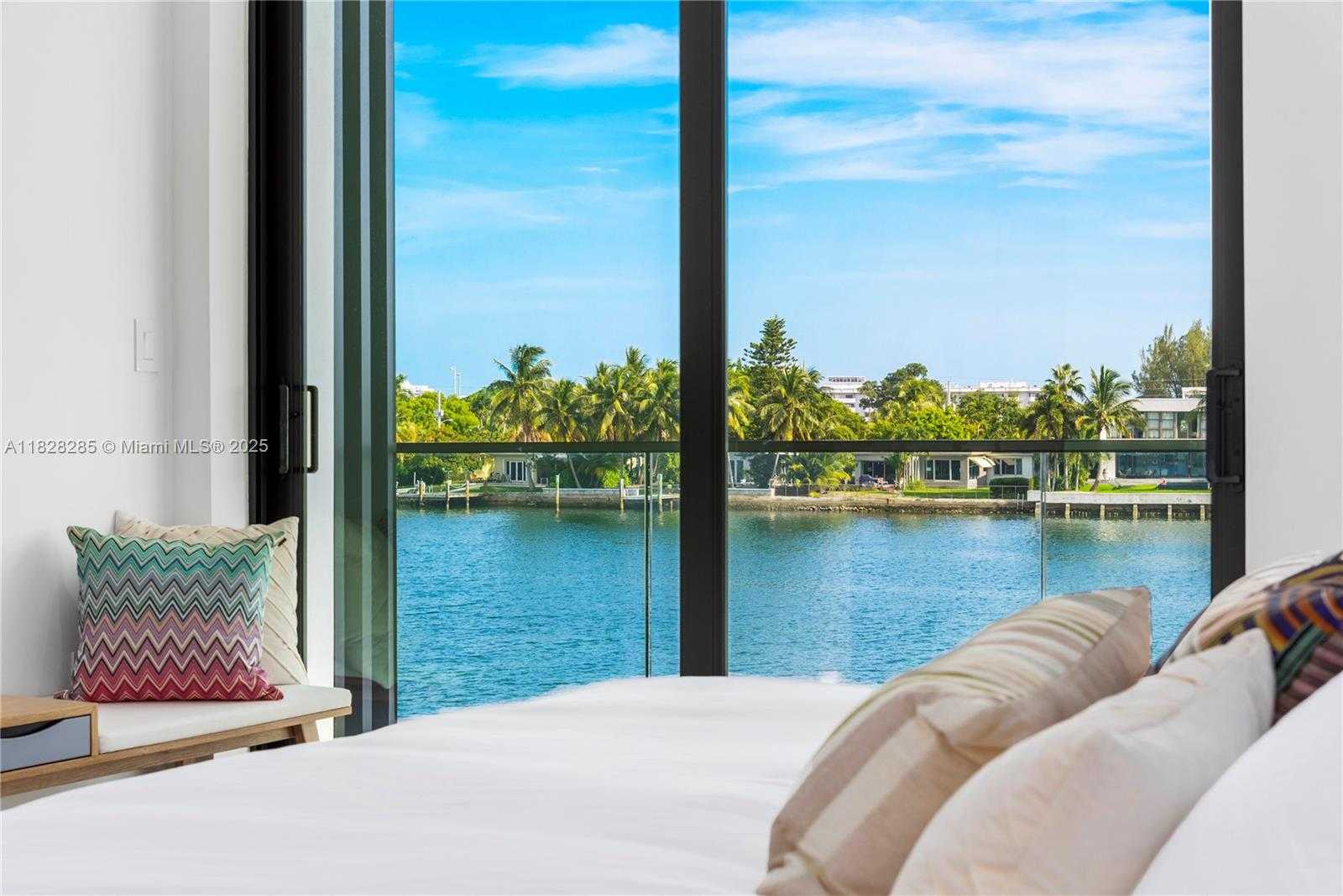 Small Image of 1410 SOUTH BISCAYNE POINT RD, Miami Beach Number 38