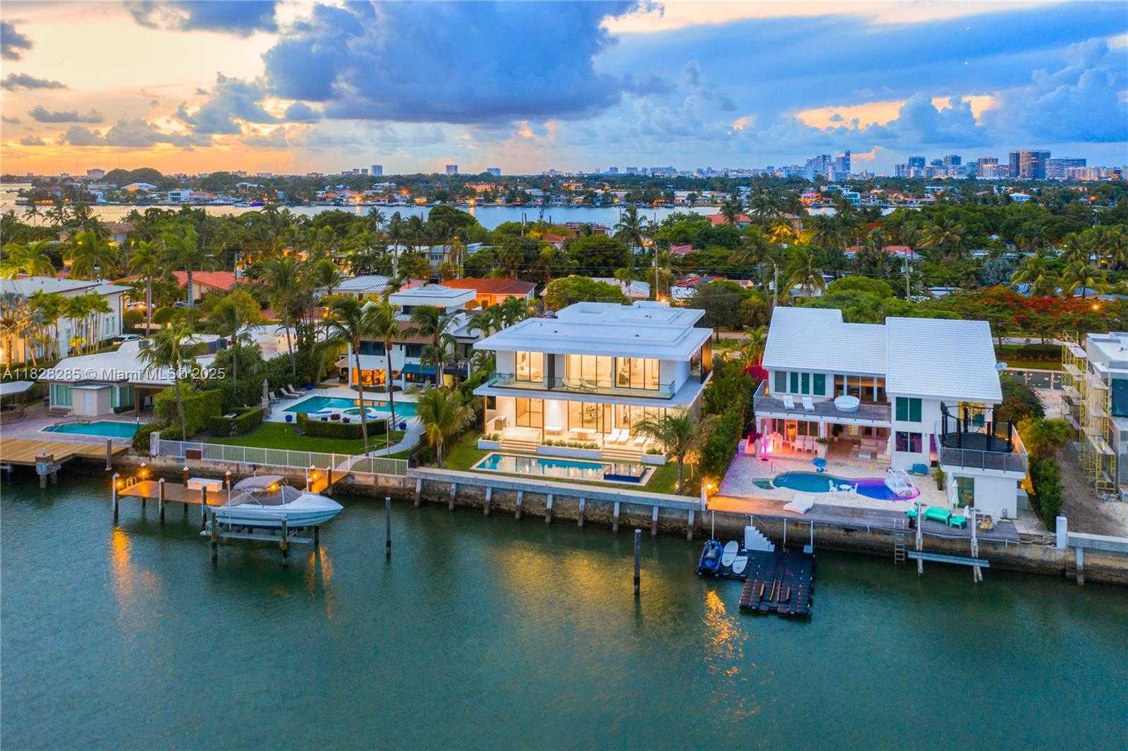 Small Image of 1410 SOUTH BISCAYNE POINT RD, Miami Beach Number 44