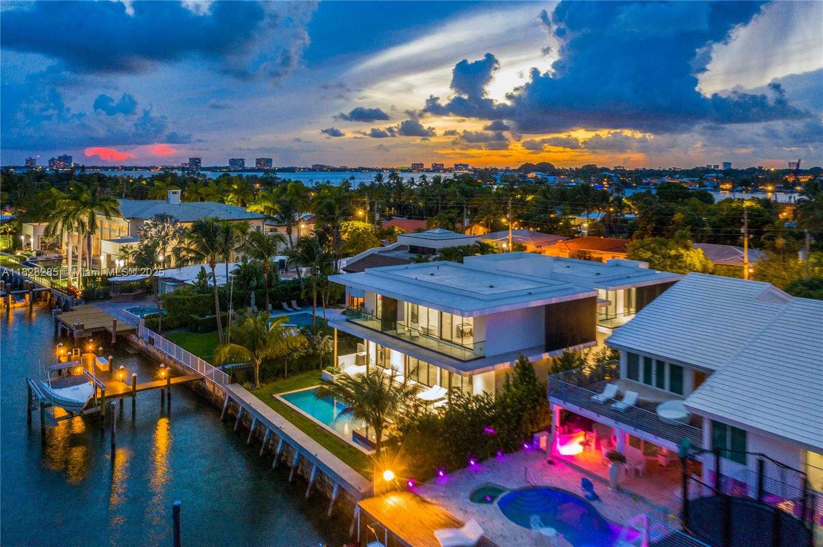 Small Image of 1410 SOUTH BISCAYNE POINT RD, Miami Beach Number 45