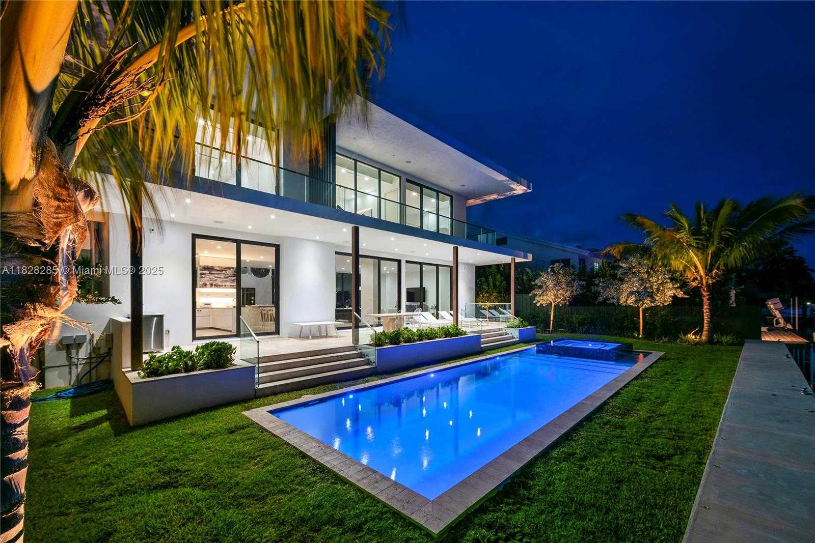 Small Image of 1410 SOUTH BISCAYNE POINT RD, Miami Beach Number 47