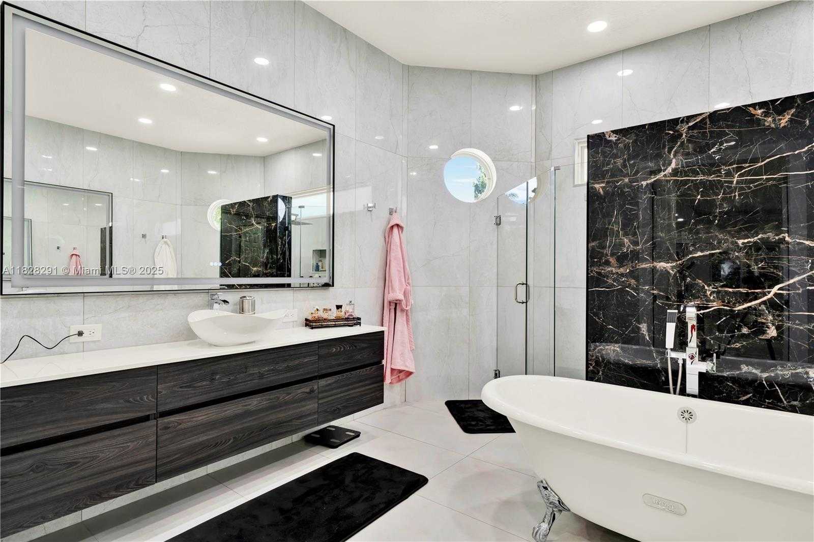 Small Image of 12301 NORTH WEST 18TH ST, Plantation Number 30