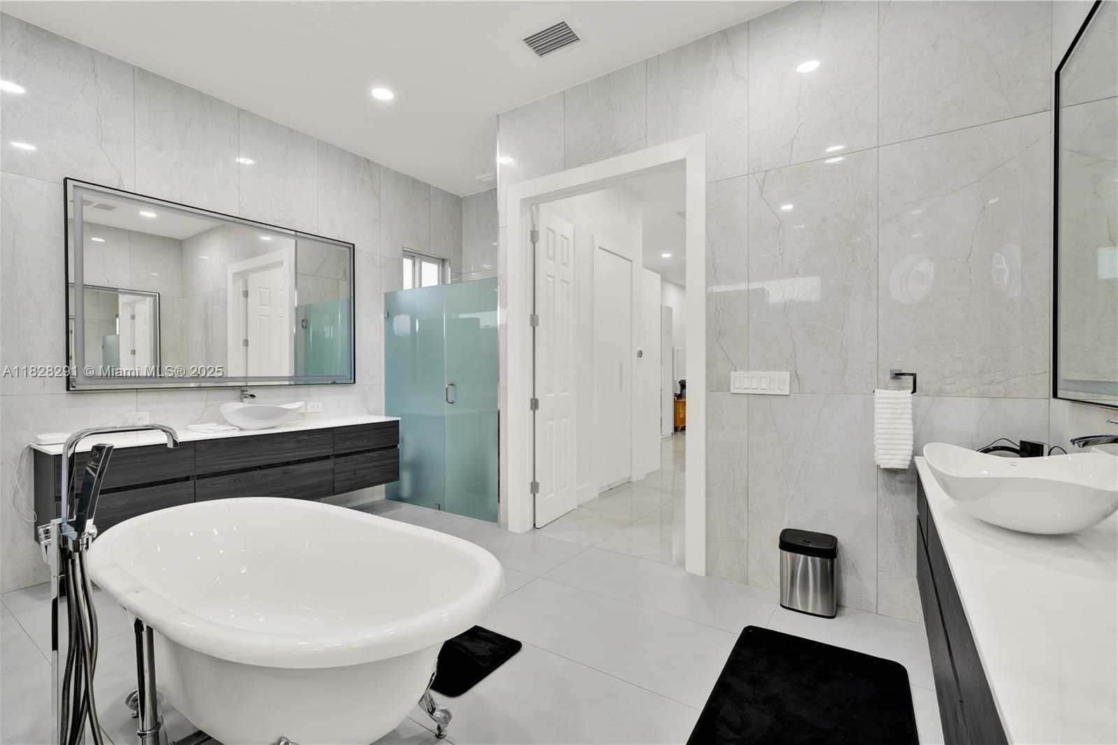 Small Image of 12301 NORTH WEST 18TH ST, Plantation Number 32