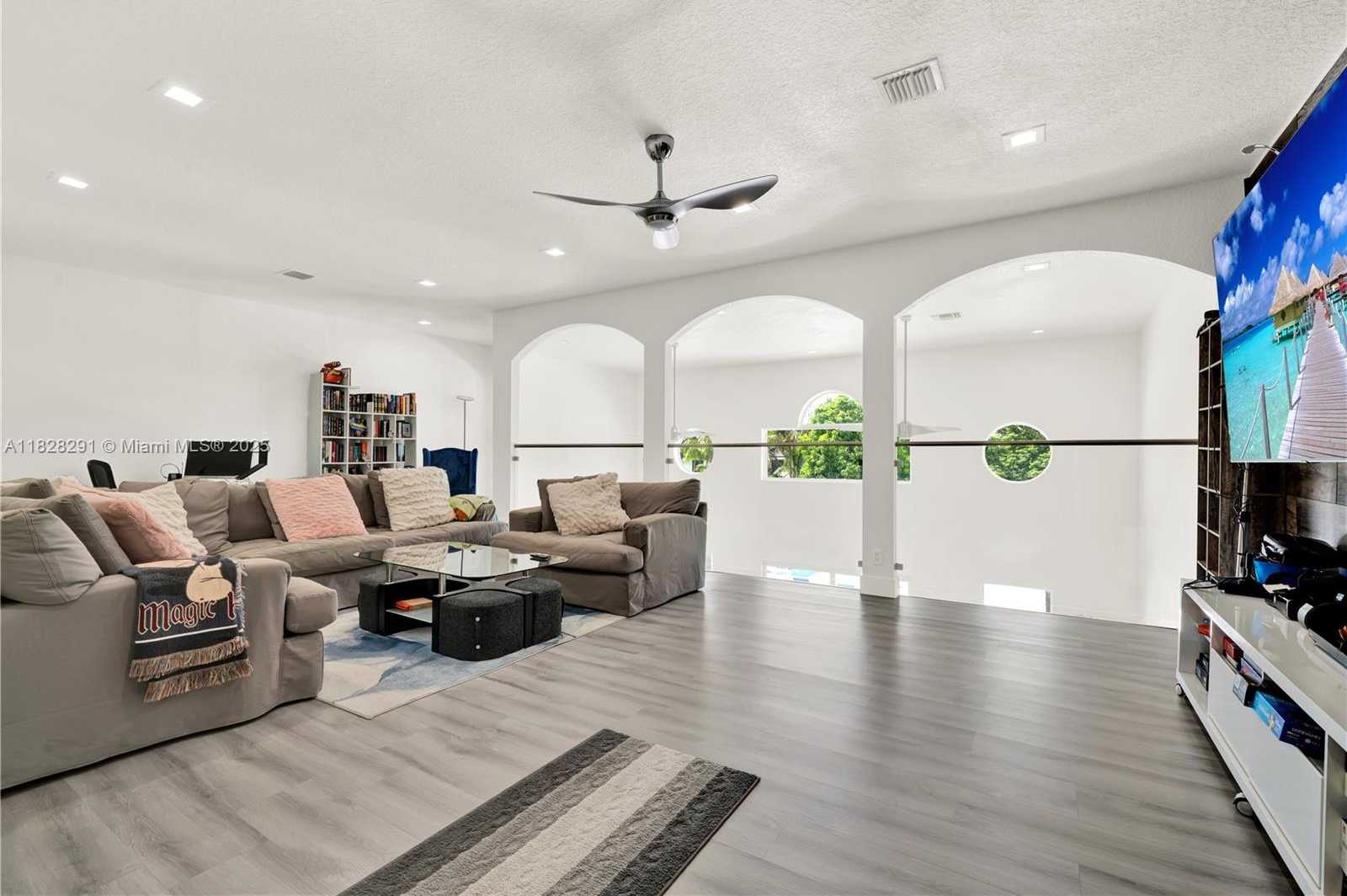 Small Image of 12301 NORTH WEST 18TH ST, Plantation Number 41
