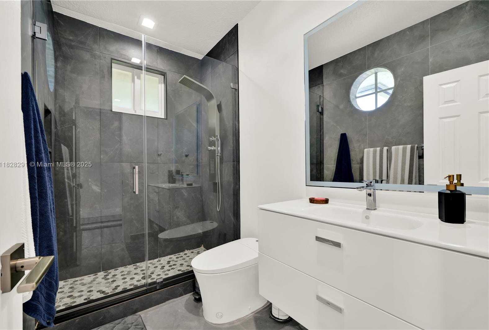 Small Image of 12301 NORTH WEST 18TH ST, Plantation Number 43
