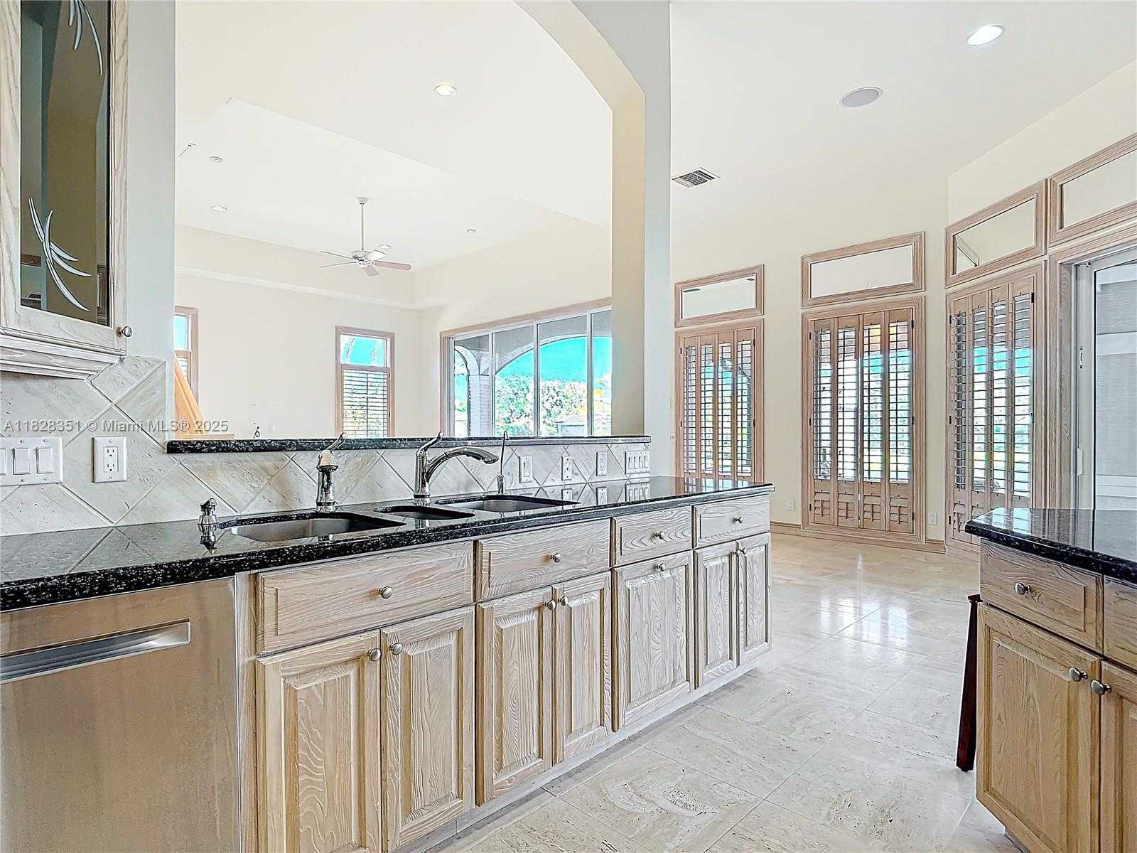 Small Image of 27201 IBIS COVE COURT, Bonita Springs Number 17