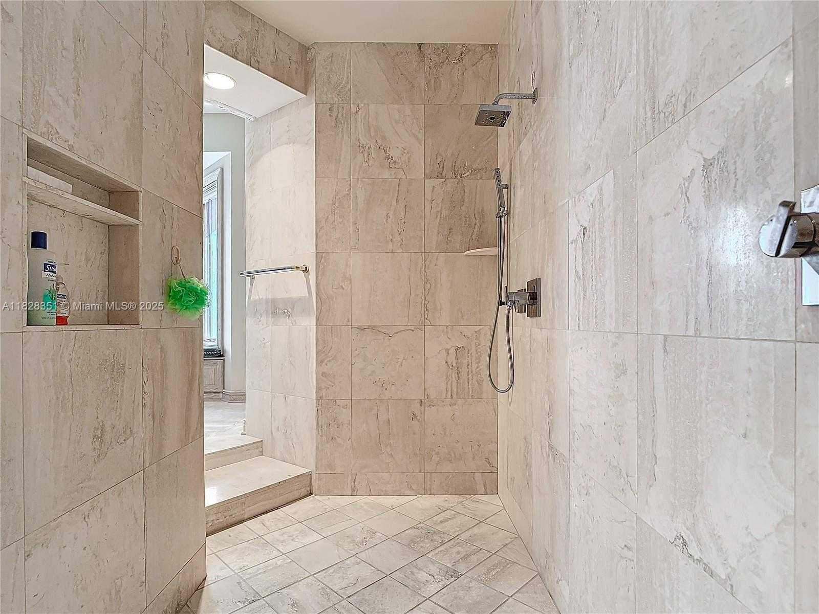 Small Image of 27201 IBIS COVE COURT, Bonita Springs Number 23