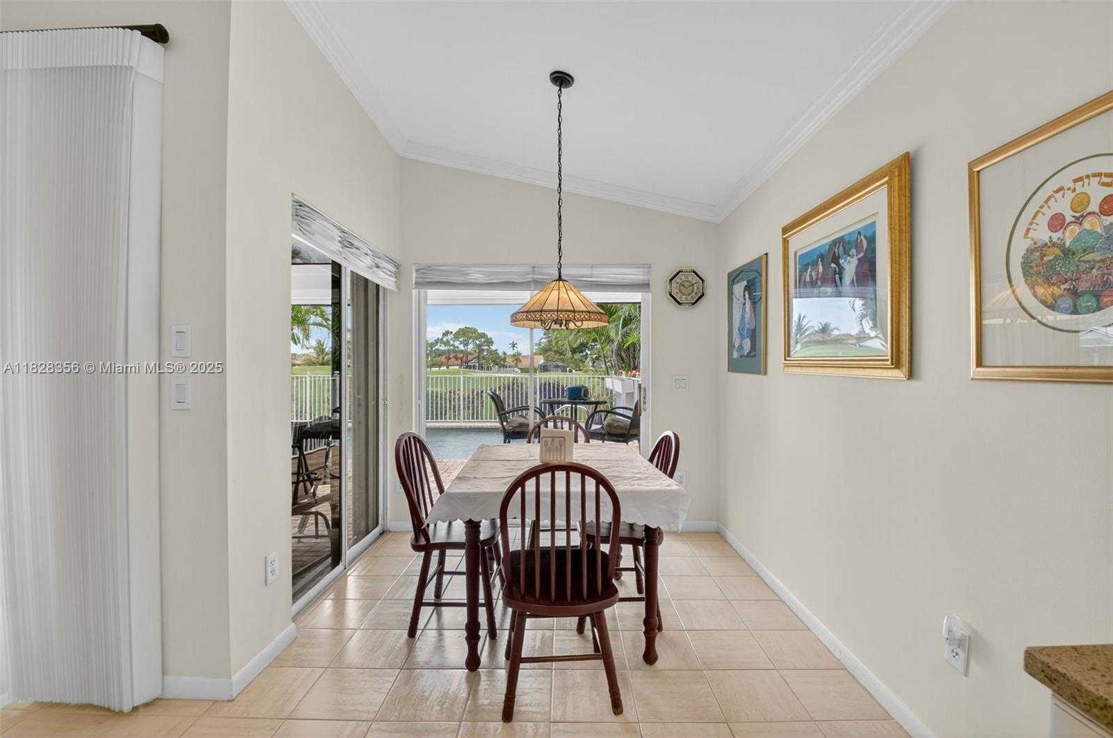 Small Image of 10344 SUNSET BEND DR, Boca Raton Number 15