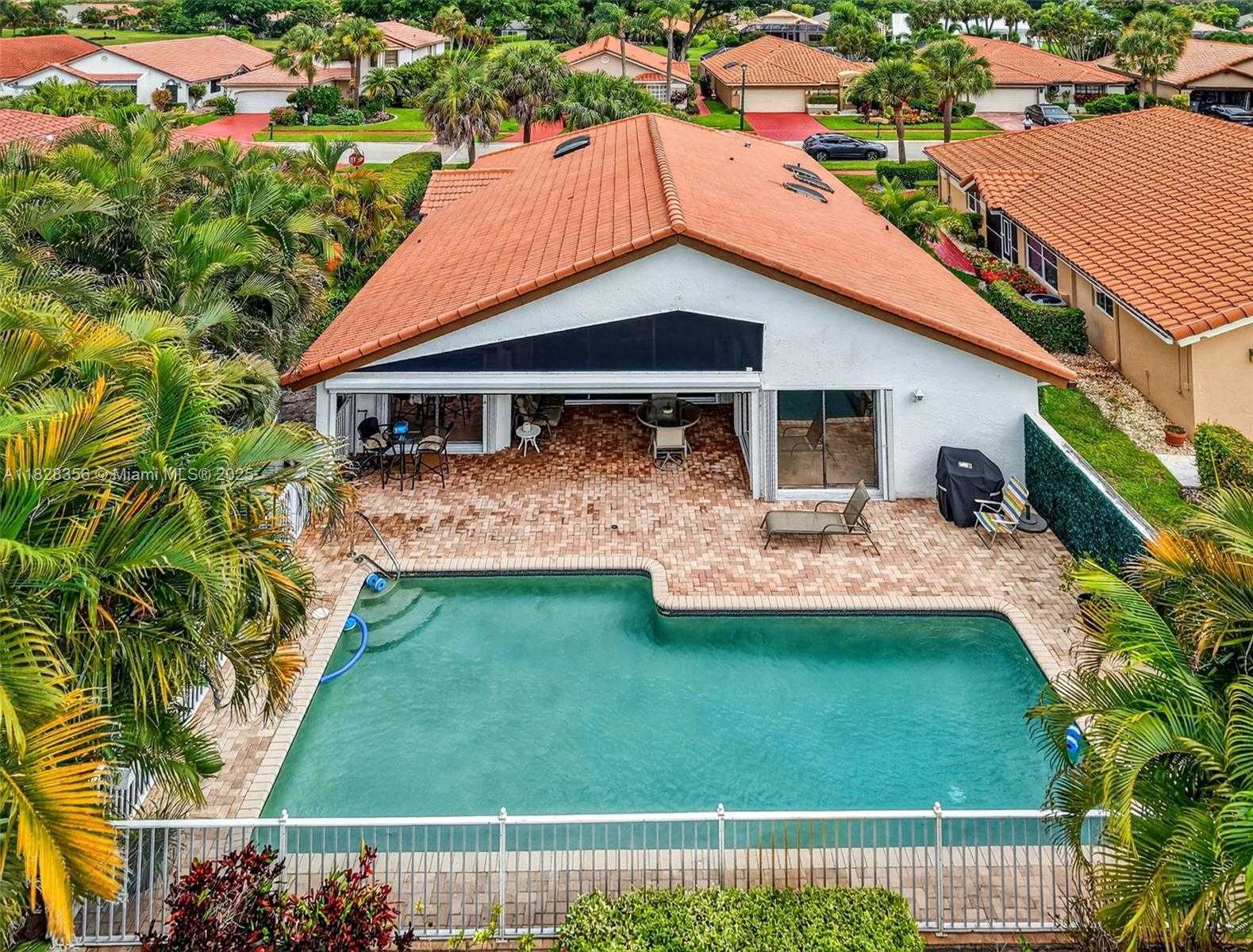 Small Image of 10344 SUNSET BEND DR, Boca Raton Number 2