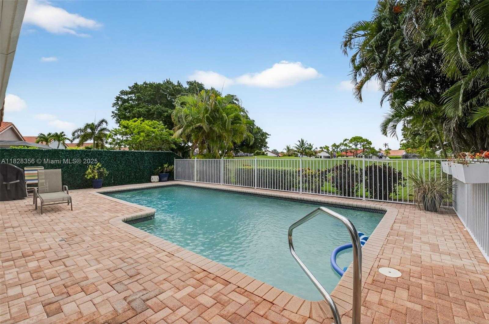 Small Image of 10344 SUNSET BEND DR, Boca Raton Number 32