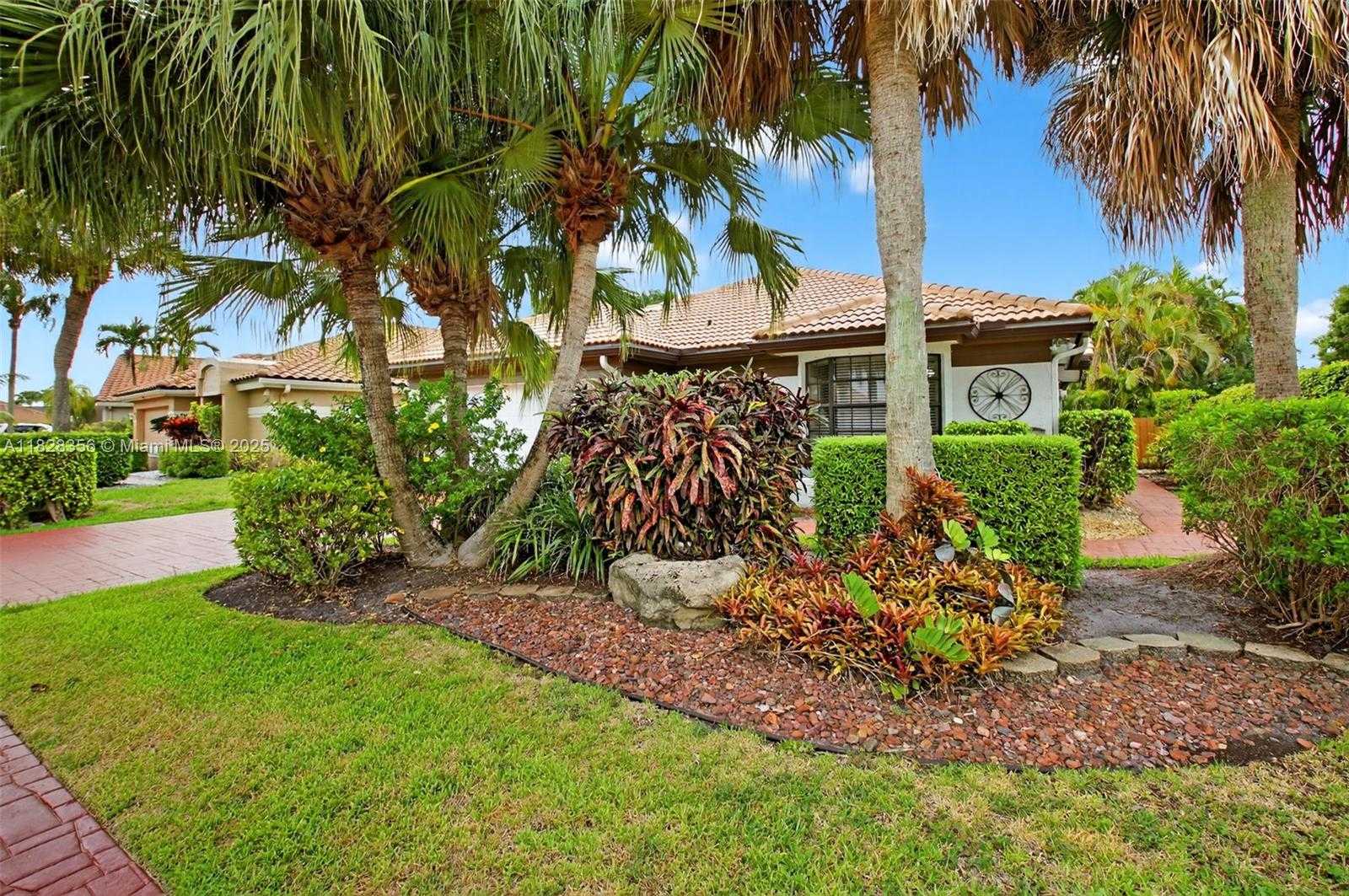 Small Image of 10344 SUNSET BEND DR, Boca Raton Number 36