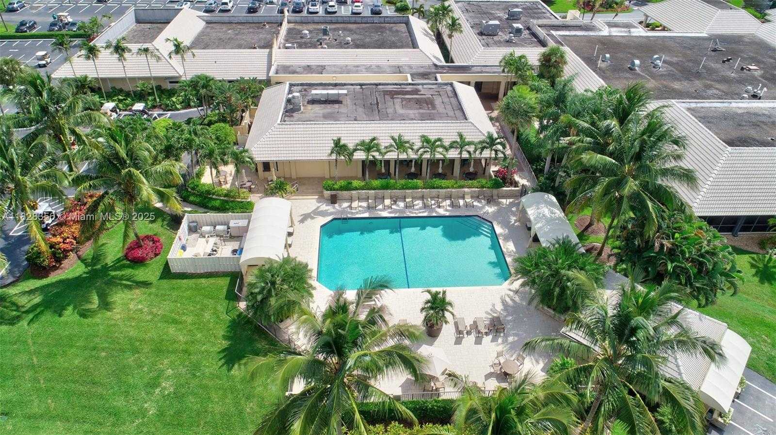 Small Image of 10344 SUNSET BEND DR, Boca Raton Number 87