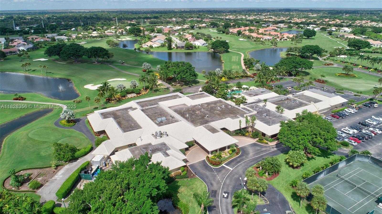 Small Image of 10344 SUNSET BEND DR, Boca Raton Number 88