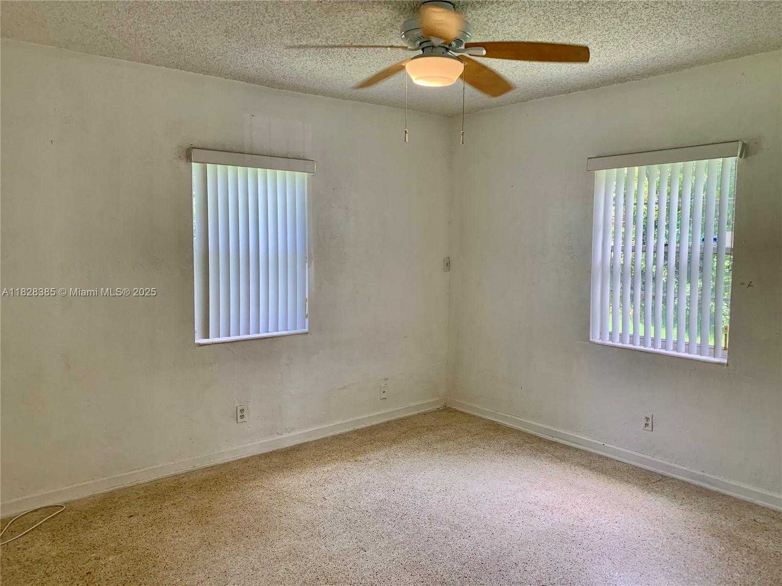 Small Image of 5221 ORANGE DR, Davie Number 9